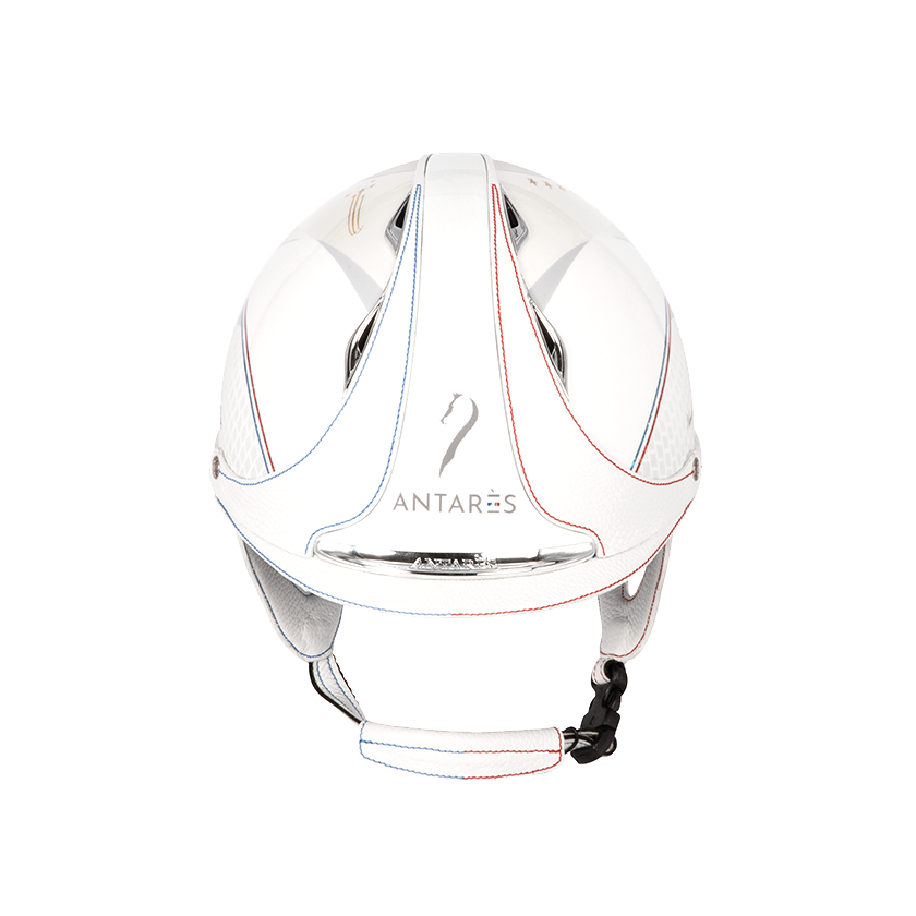 Antarès custom-made riding helmet to ensure the rider's safety
